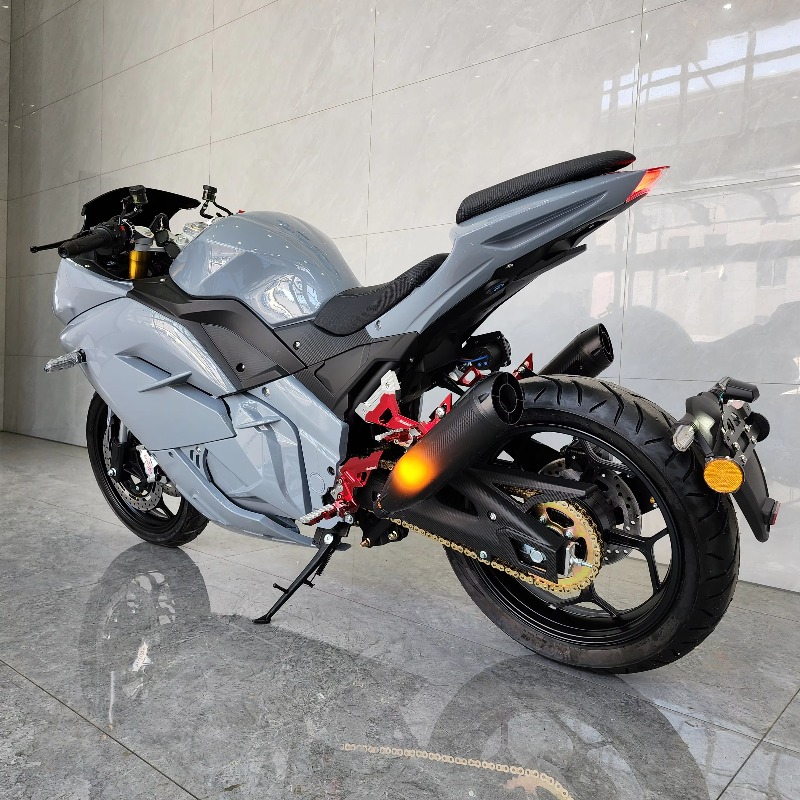 STLF Moto Elettrica Economica  - 72V 5000W Electric Motorcycle recensione e prezzo